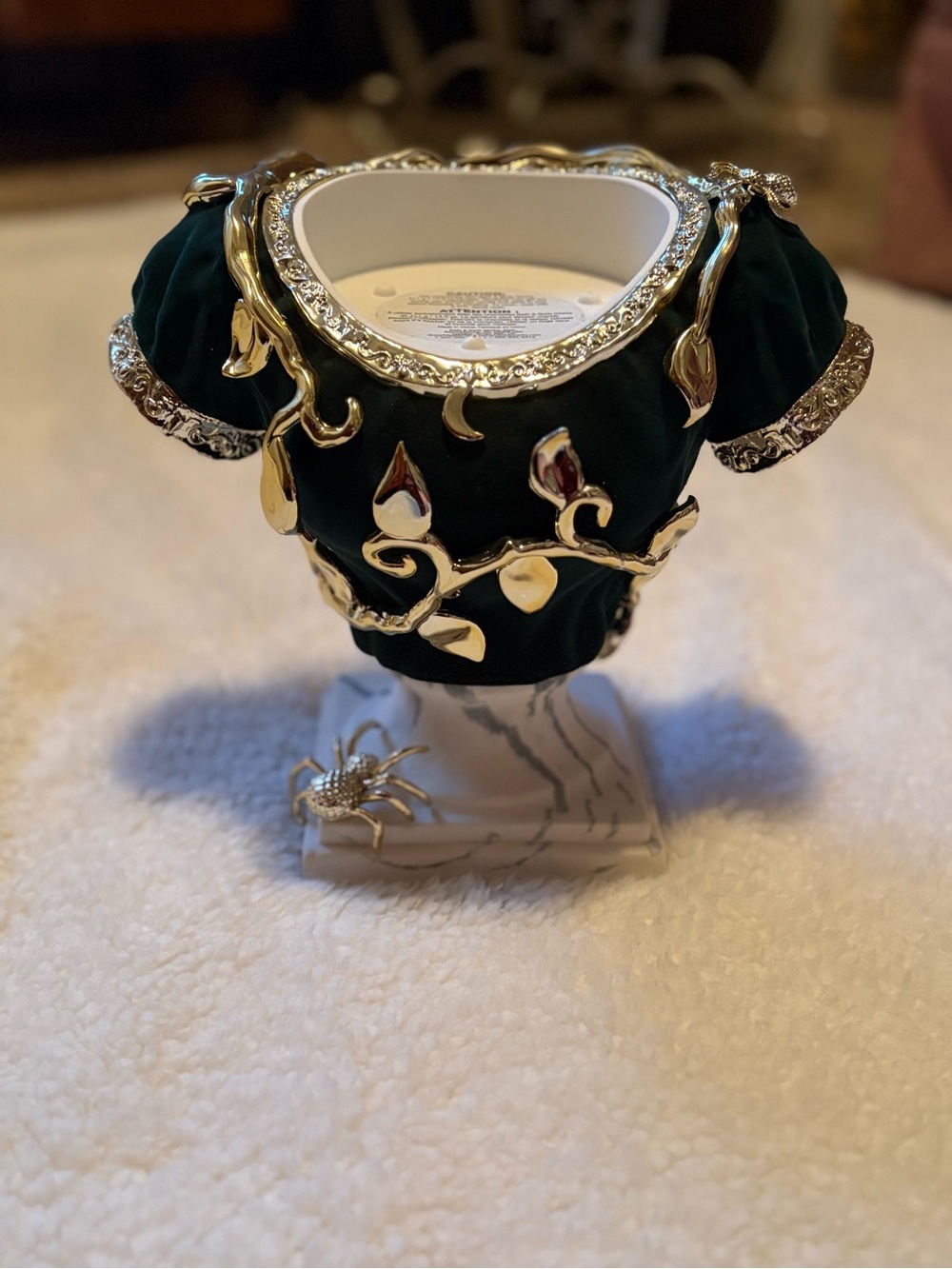 Bath & Body Works Halloween Ivy Headless Bust Candle Holder NWT - Picture 6 of 7